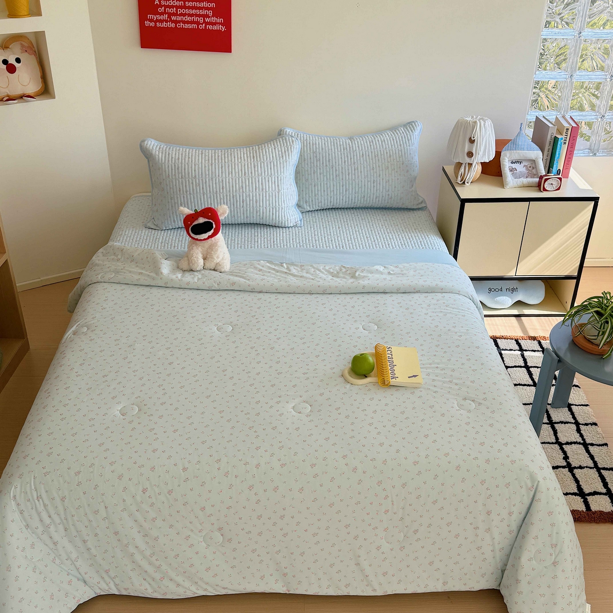 91家纺网 家纺一手货源 找家纺 美乐迪家纺 2026春夏新款水光冰丝床盖夏被夏凉被空调被四件套 小碎花蓝