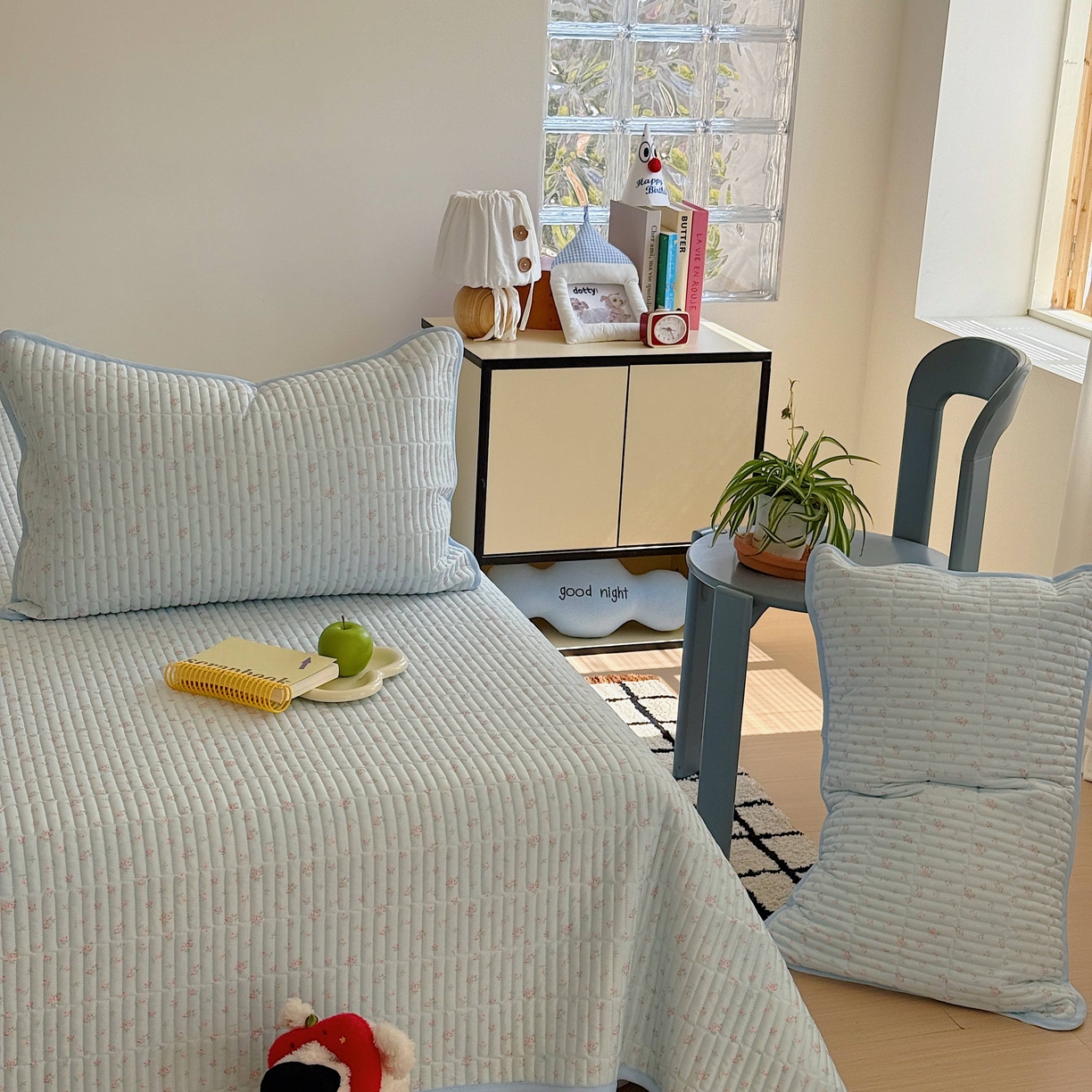 91家纺网 家纺一手货源 找家纺 美乐迪家纺 2026春夏新款水光冰丝床盖夏被夏凉被空调被四件套 小碎花蓝