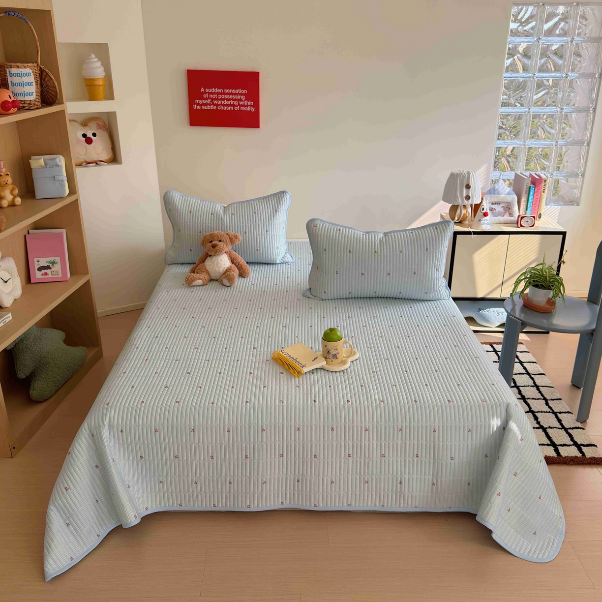 91家纺网 家纺一手货源 找家纺 美乐迪家纺 2026春夏新款水光冰丝床盖夏被夏凉被空调被四件套 樱桃蓝