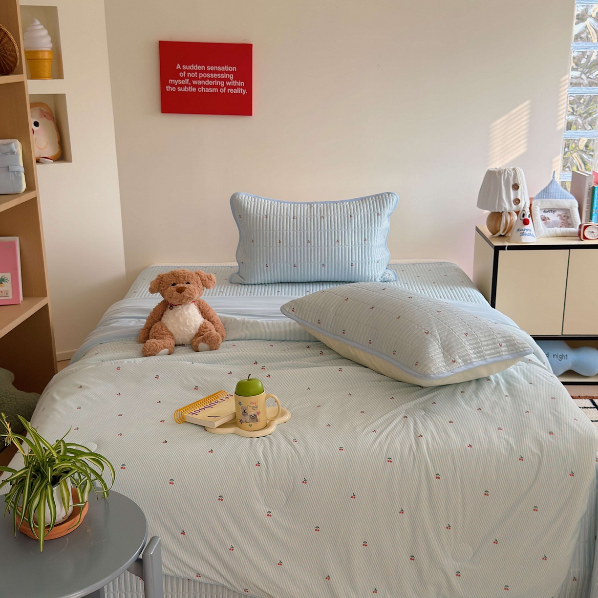 91家纺网 家纺一手货源 找家纺 美乐迪家纺 2026春夏新款水光冰丝床盖夏被夏凉被空调被四件套 樱桃蓝