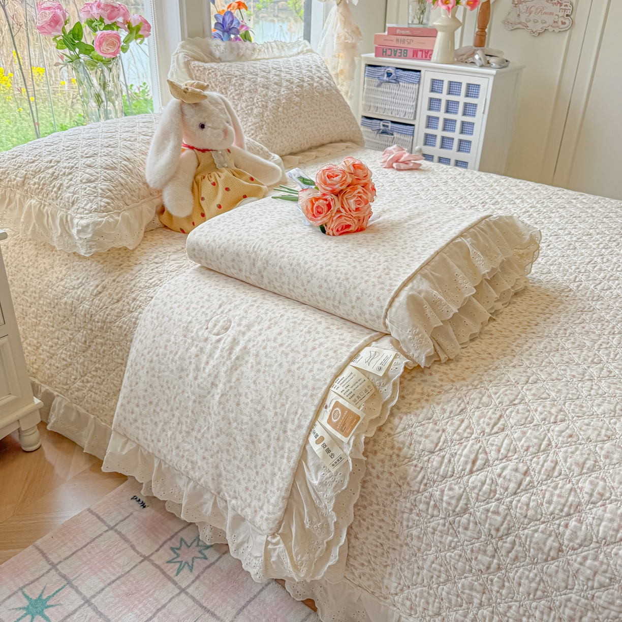 91家纺网 家纺一手货源 找家纺 （总）慕晨 2026新款大花边全棉双层纱多功能夏凉被床盖四件套高温水洗床盖夹棉三件套