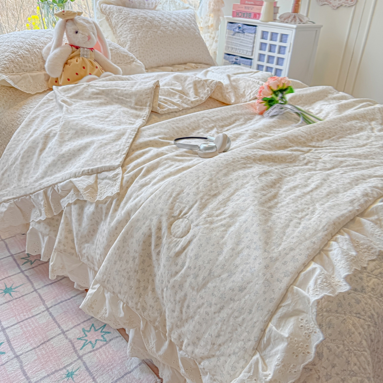 91家纺网 家纺一手货源 找家纺 慕晨 2026新款大花边全棉双层纱多功能夏凉被床盖四件套高温水洗床盖夹棉三件套 柔蓝花