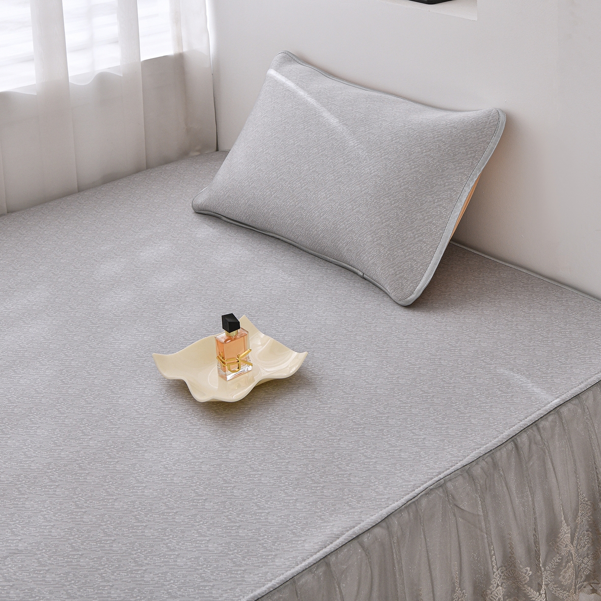 91家纺网 家纺一手货源 找家纺 金艾草 2026新款纯色冰豆豆榻榻米凉席席子 凉豆豆-浅灰色