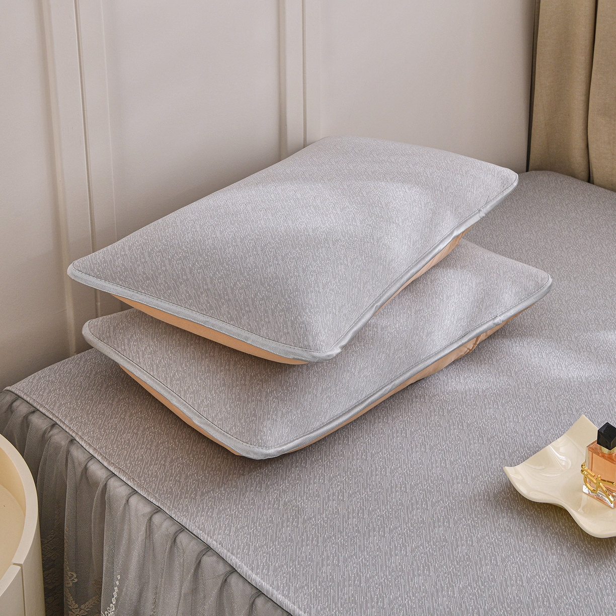 91家纺网 家纺一手货源 找家纺 金艾草 2026新款纯色冰豆豆榻榻米凉席席子 凉豆豆-浅灰色