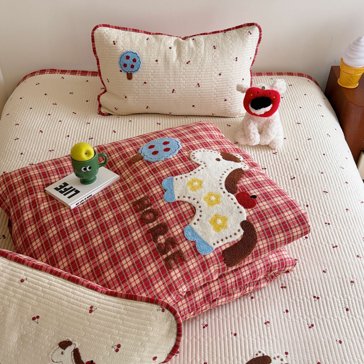 91家纺网 家纺一手货源 找家纺 顾里家纺 2026新款ins韩风床盖单品床盖单件三件套被套四件套 爱岛小马