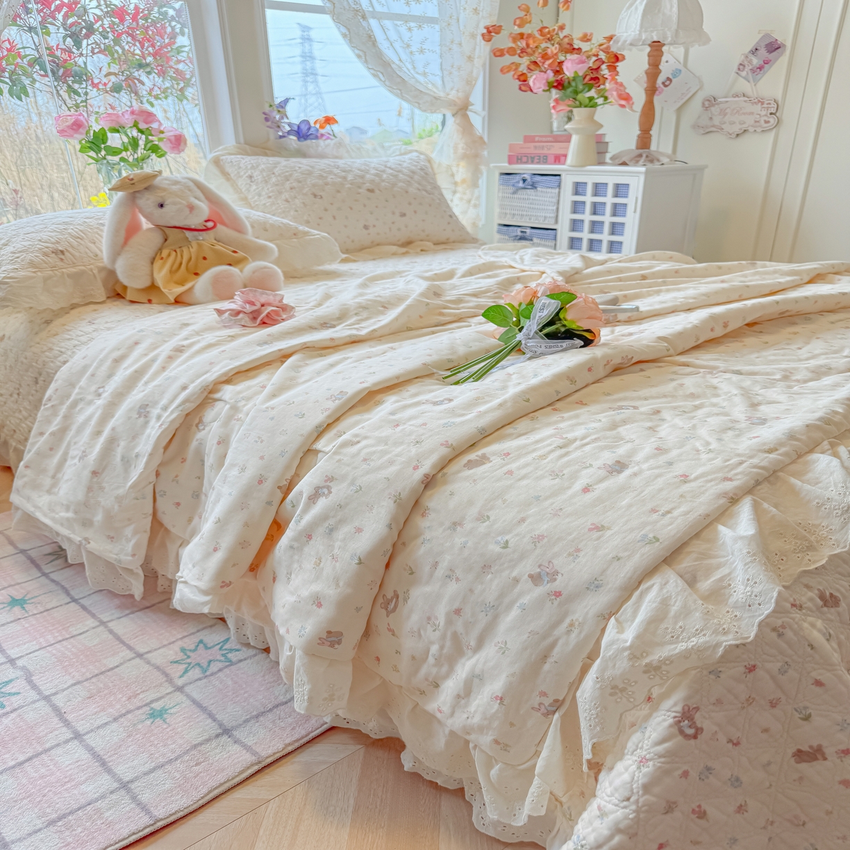 91家纺网 家纺一手货源 找家纺 （总）慕晨 2026新款大花边全棉双层纱多功能夏凉被床盖四件套高温水洗床盖夹棉三件套