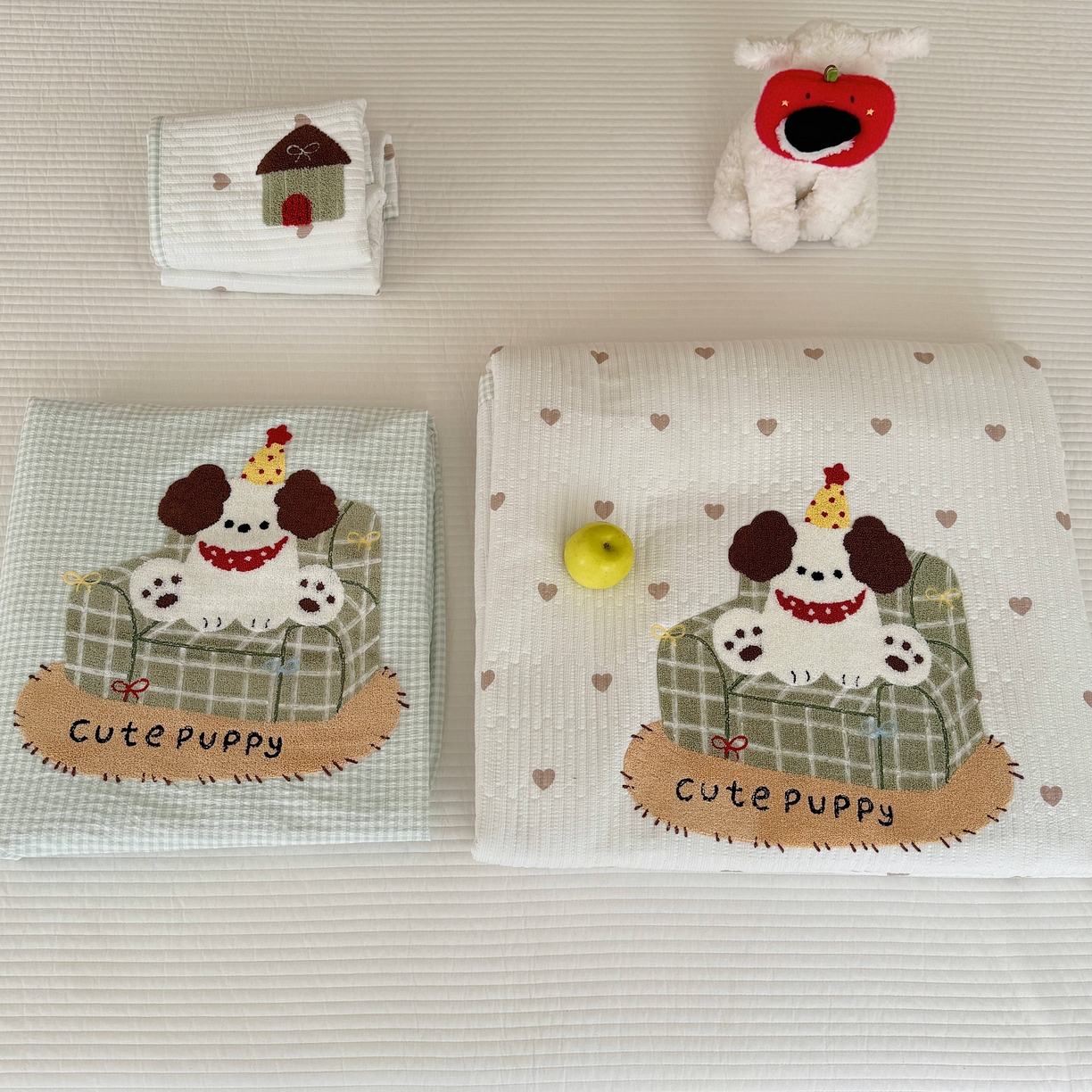 91家纺网 家纺一手货源 找家纺 顾里家纺 2026新款ins韩风床盖单品床盖单件三件套被套四件套 爱心沙发狗