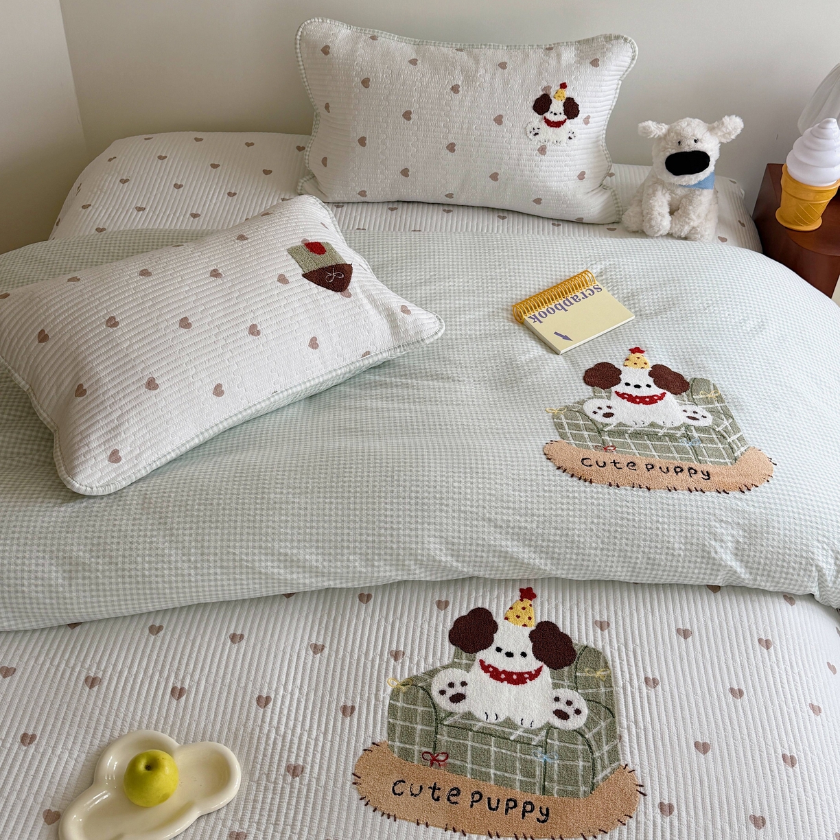 91家纺网 家纺一手货源 找家纺 顾里家纺 2026新款ins韩风床盖单品床盖单件三件套被套四件套 爱心沙发狗