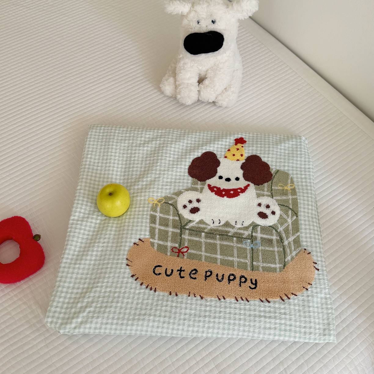 91家纺网 家纺一手货源 找家纺 顾里家纺 2026新款ins韩风床盖单品床盖单件三件套被套四件套 爱心沙发狗