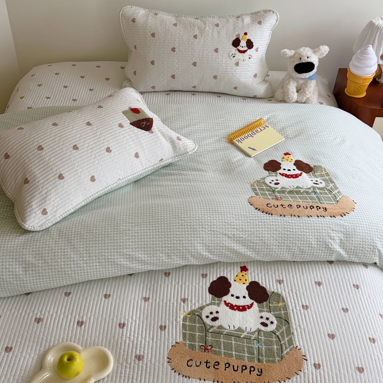 91家纺网 家纺一手货源 找家纺 顾里家纺 2026新款ins韩风床盖单品床盖单件三件套被套四件套 爱心沙发狗