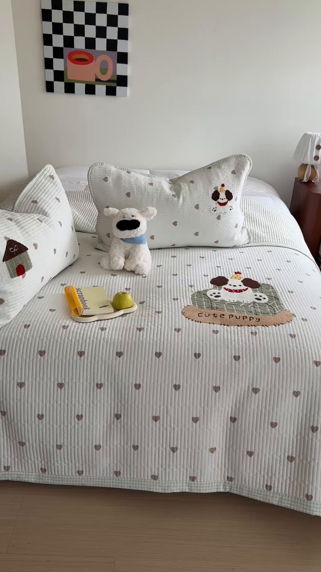 91家纺网 家纺一手货源 找家纺 顾里家纺 2026新款ins韩风床盖单品床盖单件三件套被套四件套 爱心沙发狗