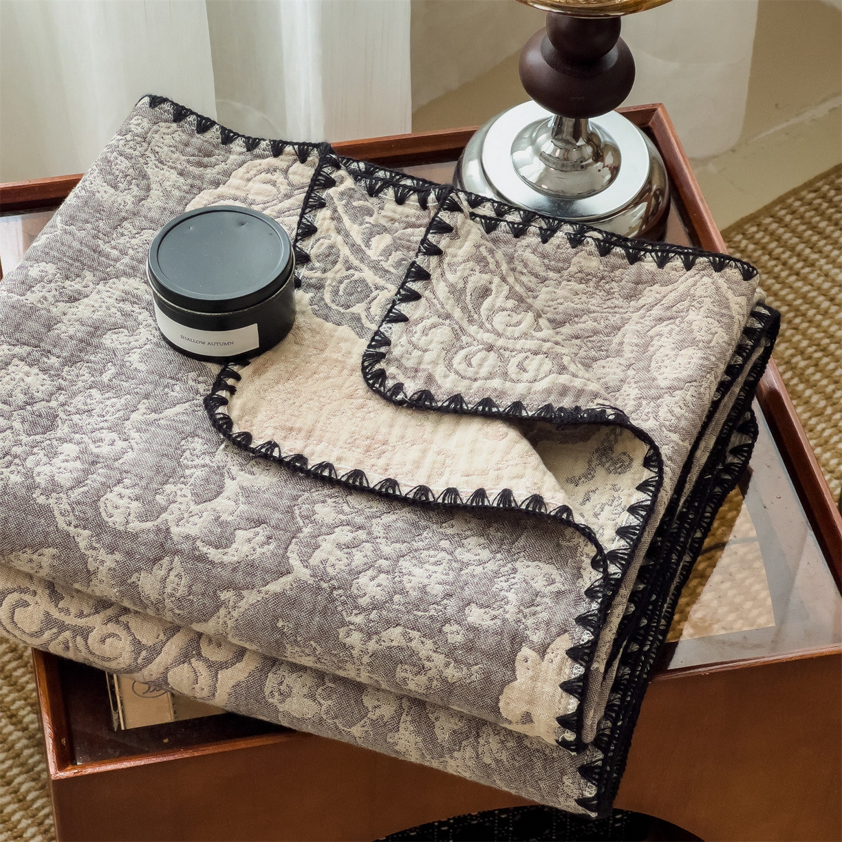 91家纺网 家纺一手货源 找家纺 云恋家纺 2026新款A类全棉四层纱三角针纱布毯全棉学生午睡被薄款床单沙发盖毯办公室披肩毯 素锦