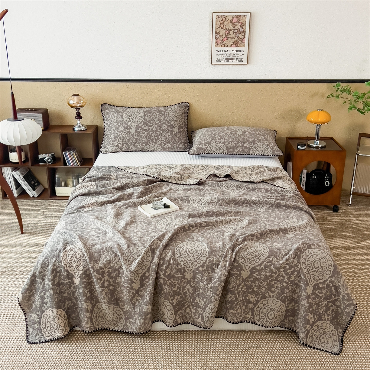 91家纺网 家纺一手货源 找家纺 云恋家纺 2026新款A类全棉四层纱三角针纱布毯全棉学生午睡被薄款床单沙发盖毯办公室披肩毯 素锦