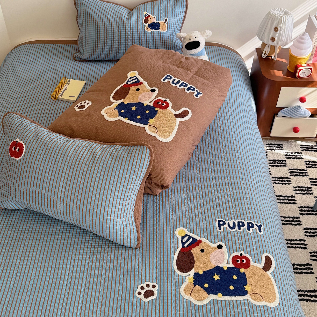 91家纺网 家纺一手货源 找家纺 顾里家纺 2026新款ins韩风床盖单品床盖单件三件套被套四件套 复古腊肠狗