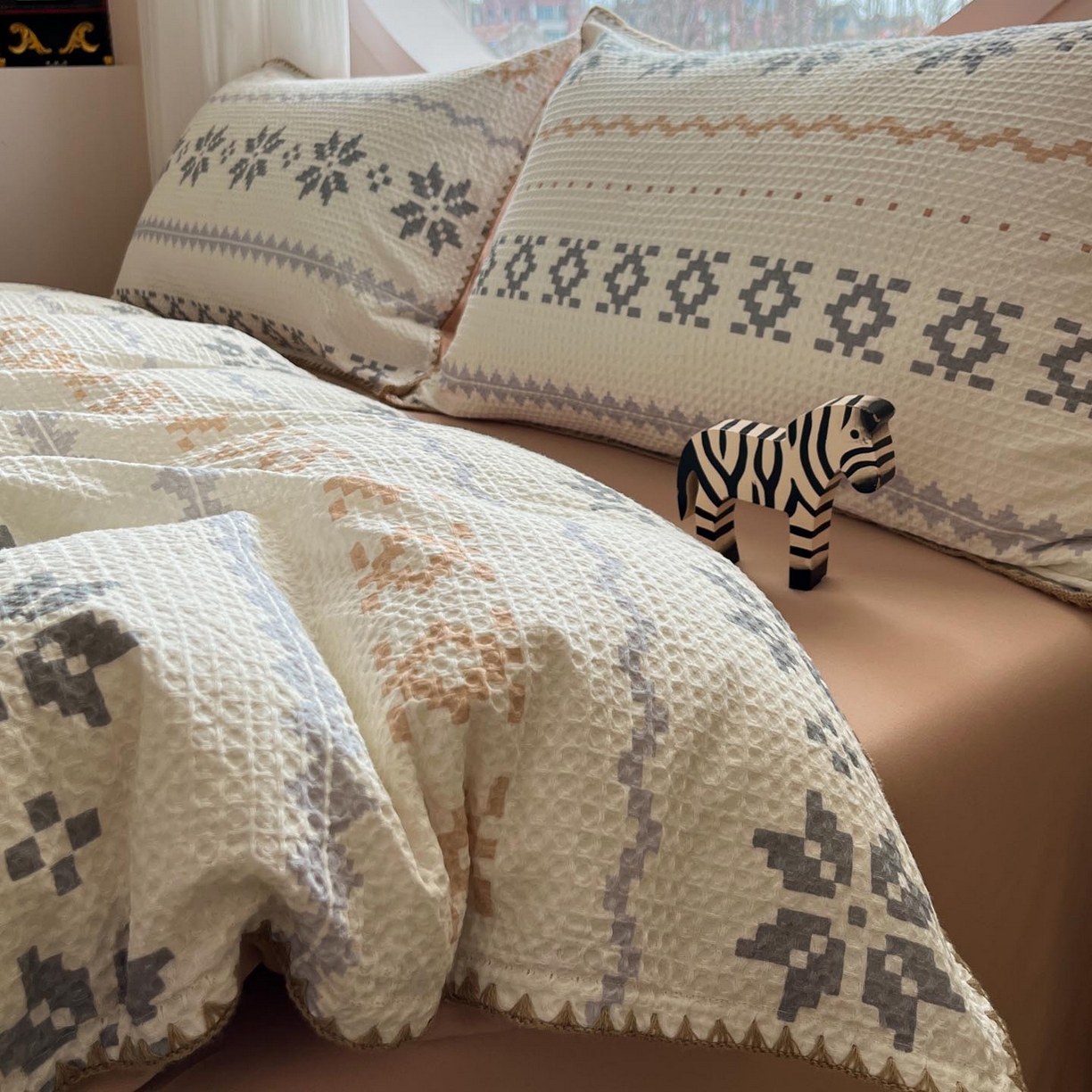 91家纺网 家纺一手货源 找家纺 涵宸家纺 2026新款全棉华夫格贝壳边四件套 雾漫纱