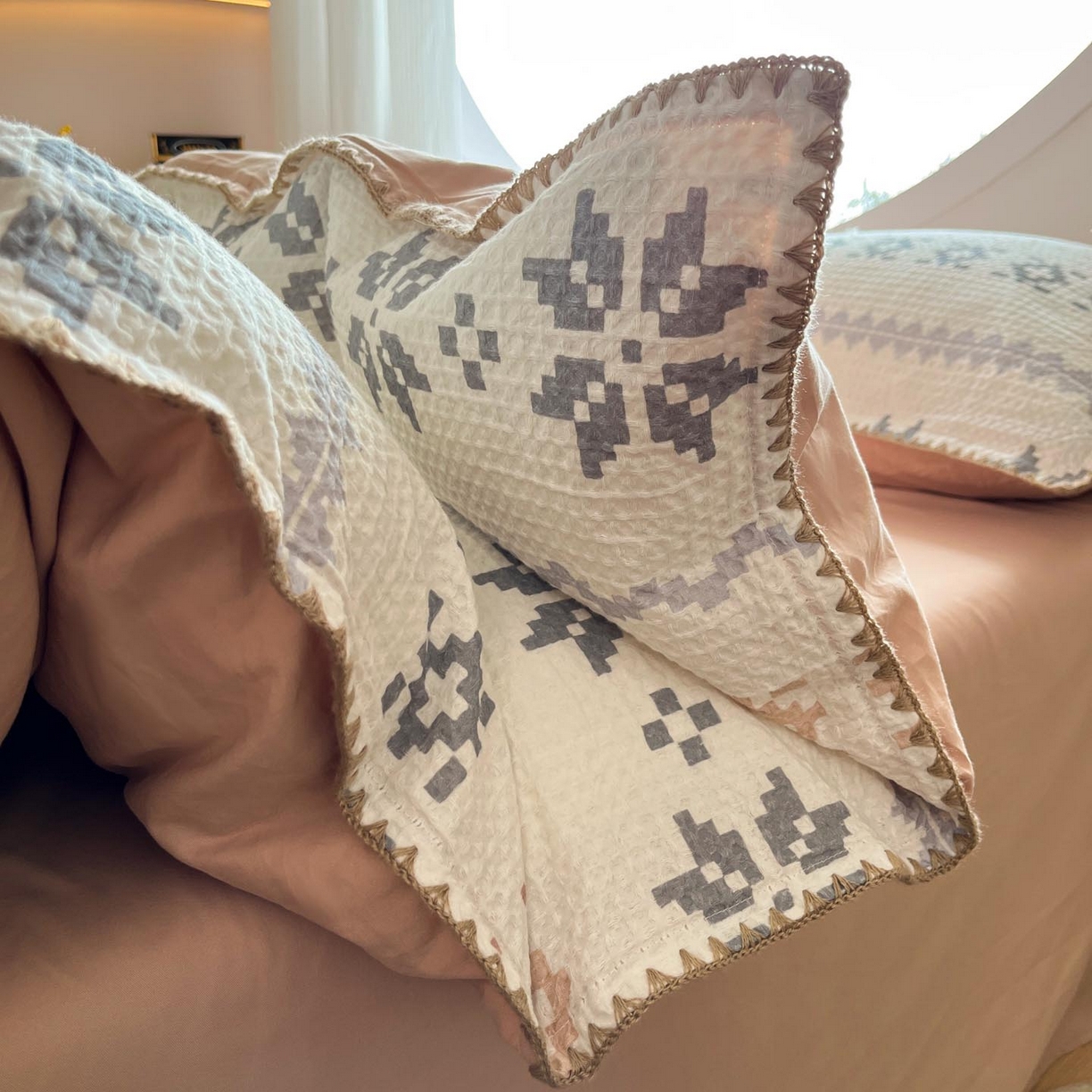 91家纺网 家纺一手货源 找家纺 涵宸家纺 2026新款全棉华夫格贝壳边四件套 雾漫纱