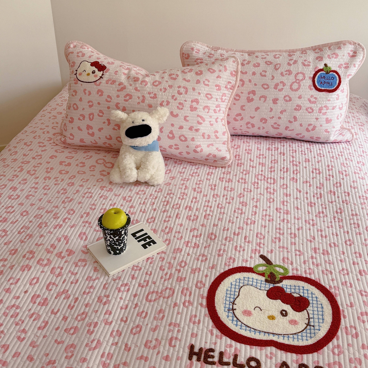 91家纺网 家纺一手货源 找家纺 顾里家纺 2026新款ins韩风床盖单品床盖单件三件套被套四件套 苹果甜猫