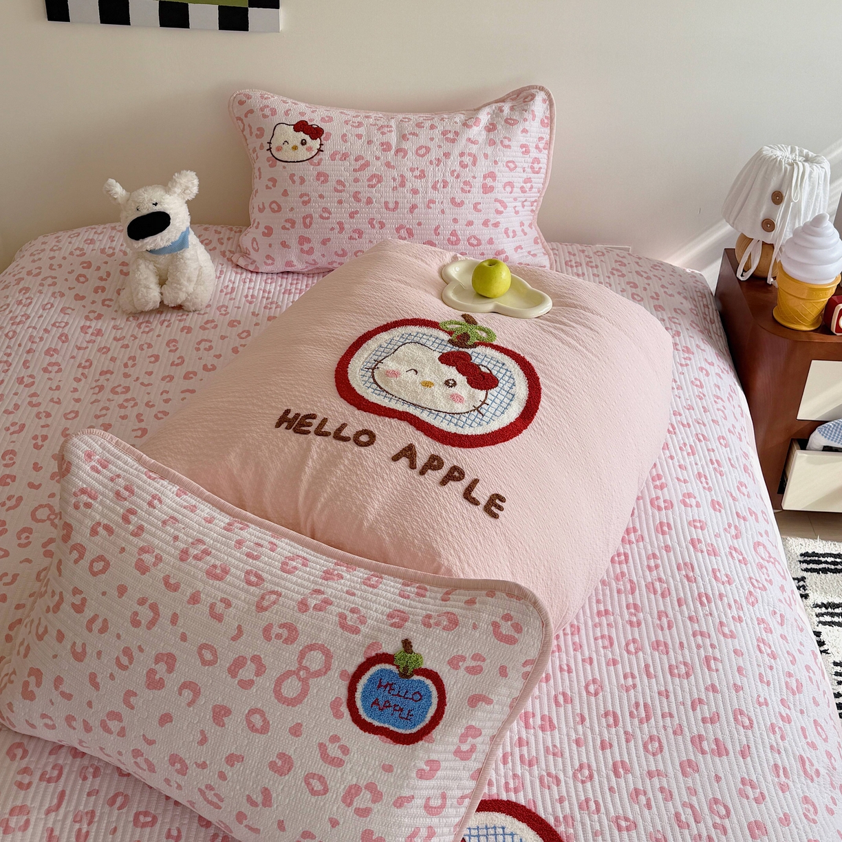 91家纺网 家纺一手货源 找家纺 顾里家纺 2026新款ins韩风床盖单品床盖单件三件套被套四件套 苹果甜猫