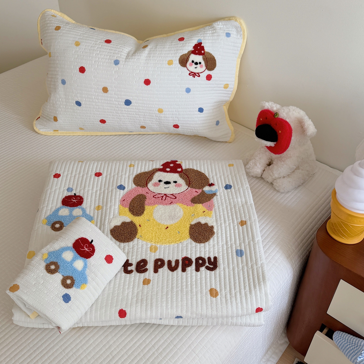 91家纺网 家纺一手货源 找家纺 顾里家纺 2026新款ins韩风床盖单品床盖单件三件套被套四件套 甜圈小狗