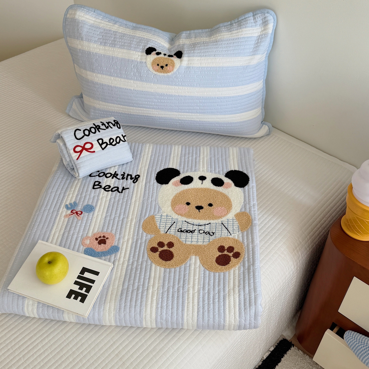 91家纺网 家纺一手货源 找家纺 顾里家纺 2026新款ins韩风床盖单品床盖单件三件套被套四件套 熊猫小熊