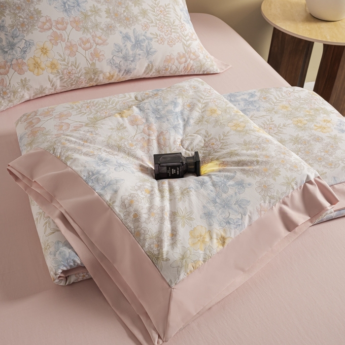 91家纺网 家纺一手货源 找家纺 柒月家居 2026新款凉感冰丝夏被空调被夏凉被 初夏