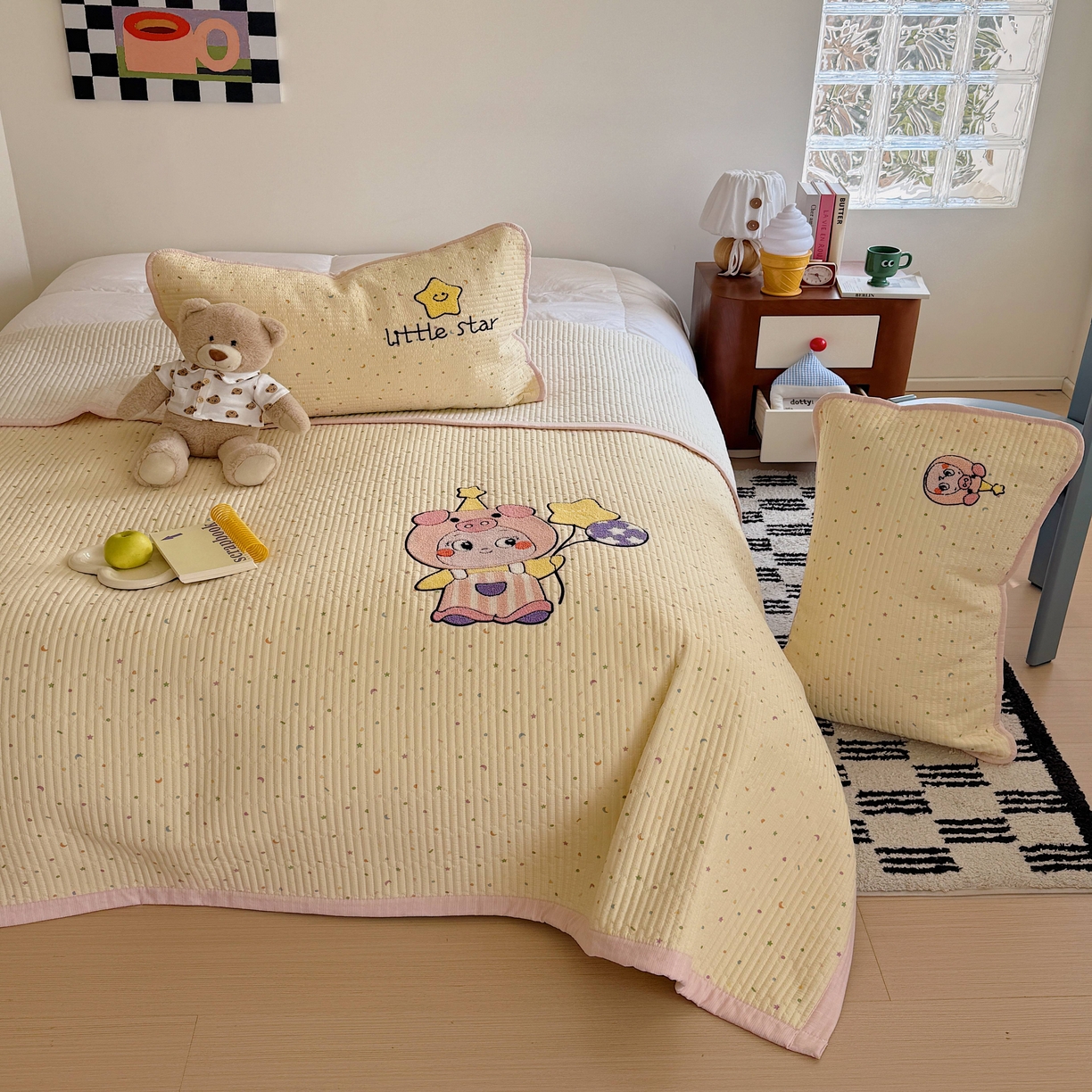 91家纺网 家纺一手货源 找家纺 顾里家纺 2026新款ins韩风床盖单品床盖单件三件套被套四件套 猪猪仔