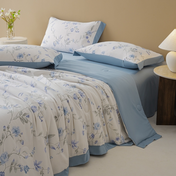 91家纺网 家纺一手货源 找家纺 柒月家居 2026新款凉感冰丝夏被空调被夏凉被 春溪蓝