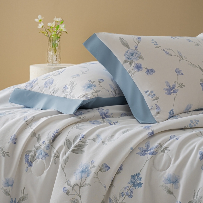 91家纺网 家纺一手货源 找家纺 柒月家居 2026新款凉感冰丝夏被空调被夏凉被 春溪蓝