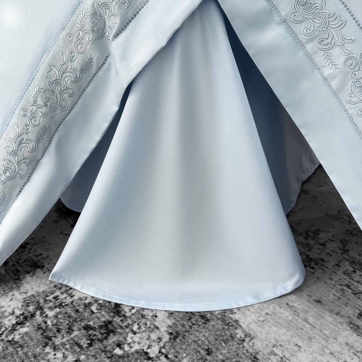 91家纺网 家纺一手货源 找家纺 莱势 2026新款100支长绒棉全棉纯棉50x50s埃及贡缎刺绣绣花四件套高端礼盒塞纳 塞纳-天空蓝