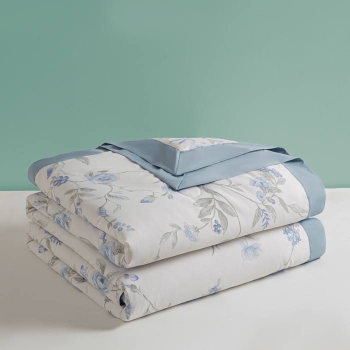 91家纺网 家纺一手货源 找家纺 柒月家居 2026新款凉感冰丝夏被空调被夏凉被 春溪蓝