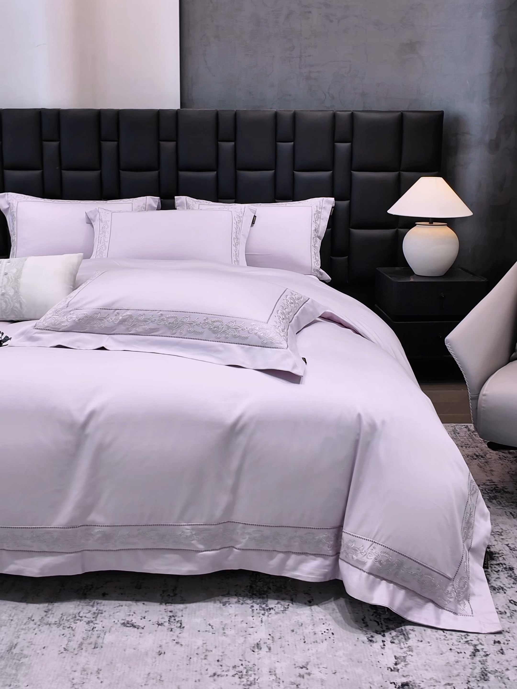 91家纺网 家纺一手货源 找家纺 莱势 2026新款100支长绒棉全棉纯棉50x50s埃及贡缎刺绣绣花四件套高端礼盒塞纳 塞纳-香芋紫