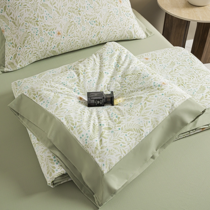 91家纺网 家纺一手货源 找家纺 柒月家居 2026新款凉感冰丝夏被空调被夏凉被 丛草集