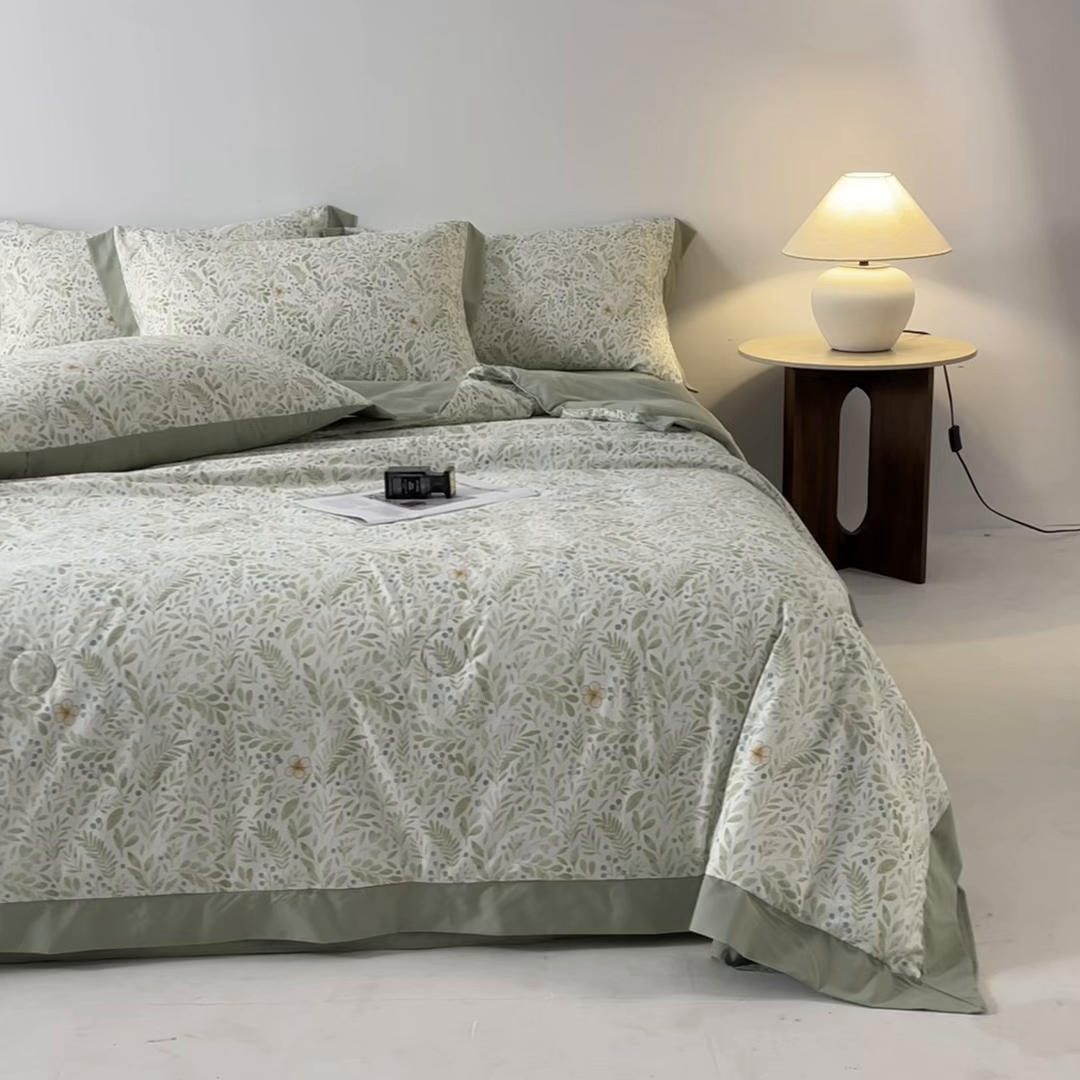 91家纺网 家纺一手货源 找家纺 柒月家居 2026新款凉感冰丝夏被空调被夏凉被 丛草集