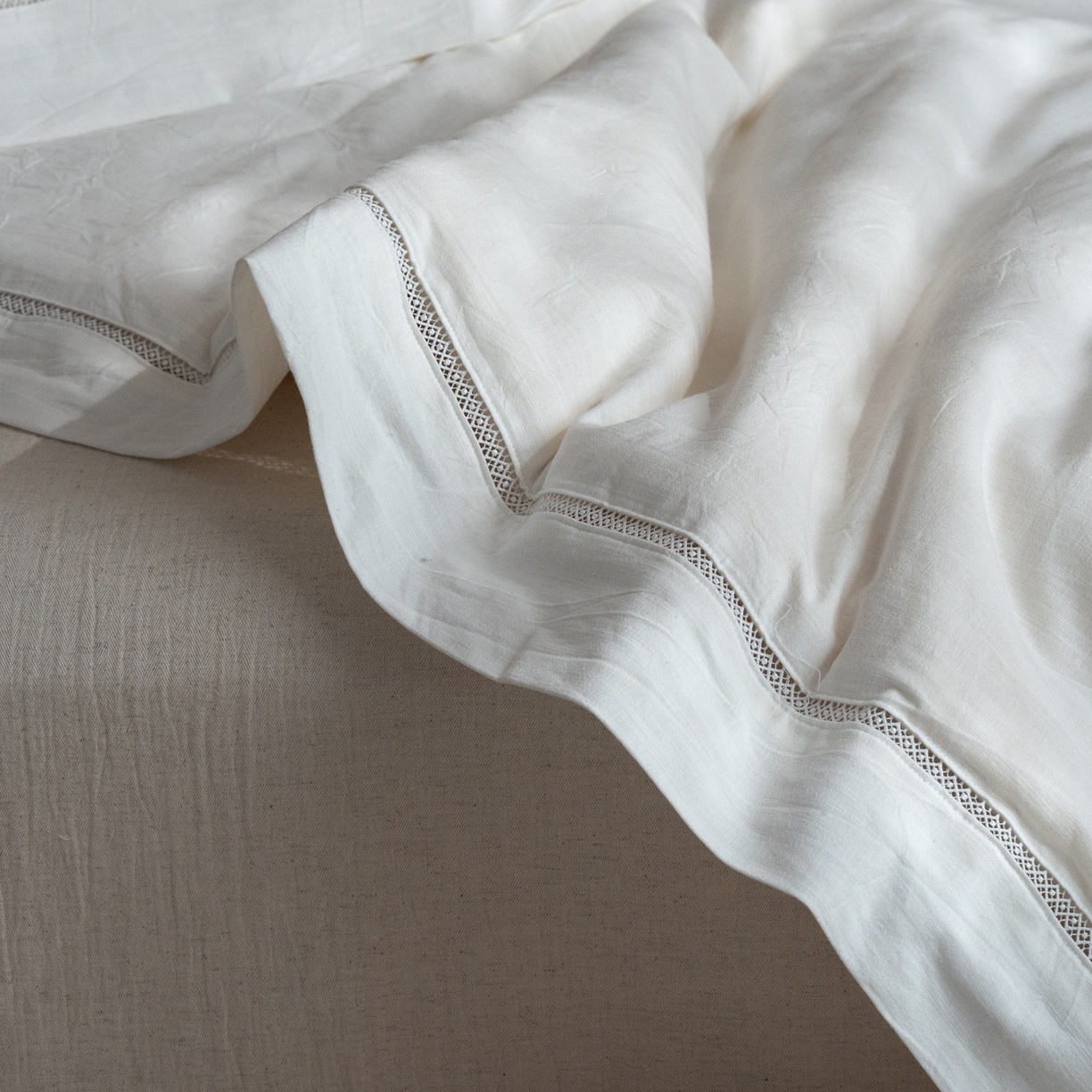 91家纺网 家纺一手货源 找家纺 （总）璞素家居 2026新款棉麻大豆镂空宽边夏被夏凉被空调被-陌白