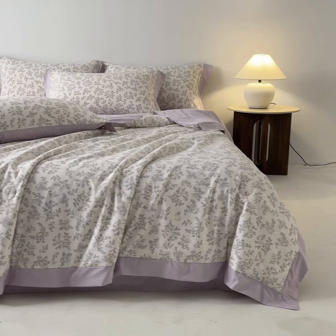 91家纺网 家纺一手货源 找家纺 柒月家居 2026新款凉感冰丝夏被空调被夏凉被 花语兔