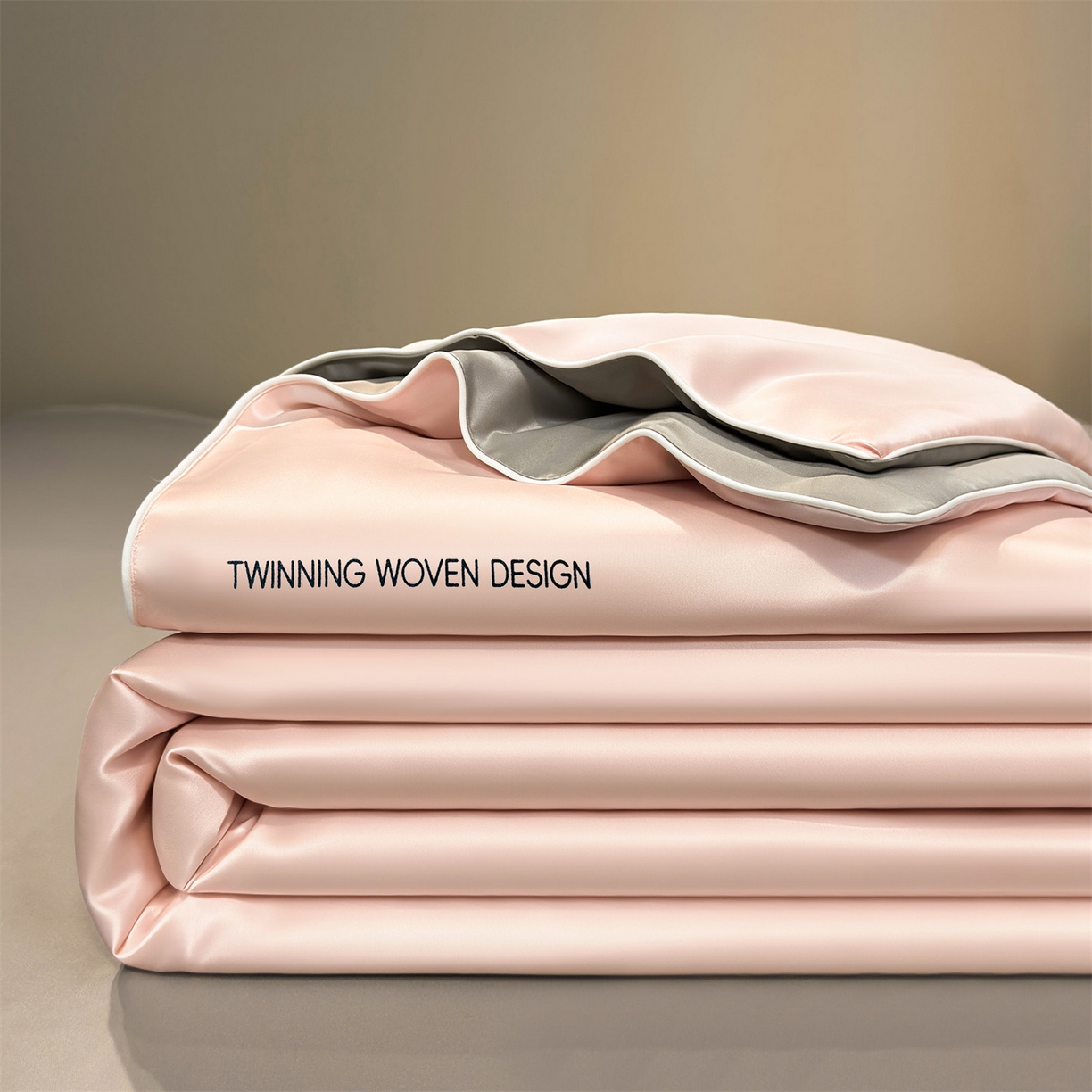 91家纺网 家纺一手货源 找家纺 招财星家纺 2026新款可水洗真丝被夏天空调被单人夏凉被冰丝夏被被子双人薄被（带质检报告买家秀） 丝语-粉玉+银灰