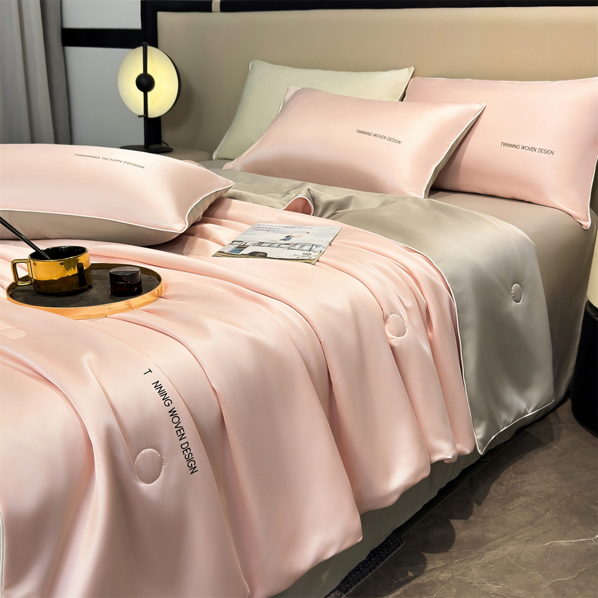 91家纺网 家纺一手货源 找家纺 招财星家纺 2026新款可水洗真丝被夏天空调被单人夏凉被冰丝夏被被子双人薄被（带质检报告买家秀） 丝语-粉玉+银灰