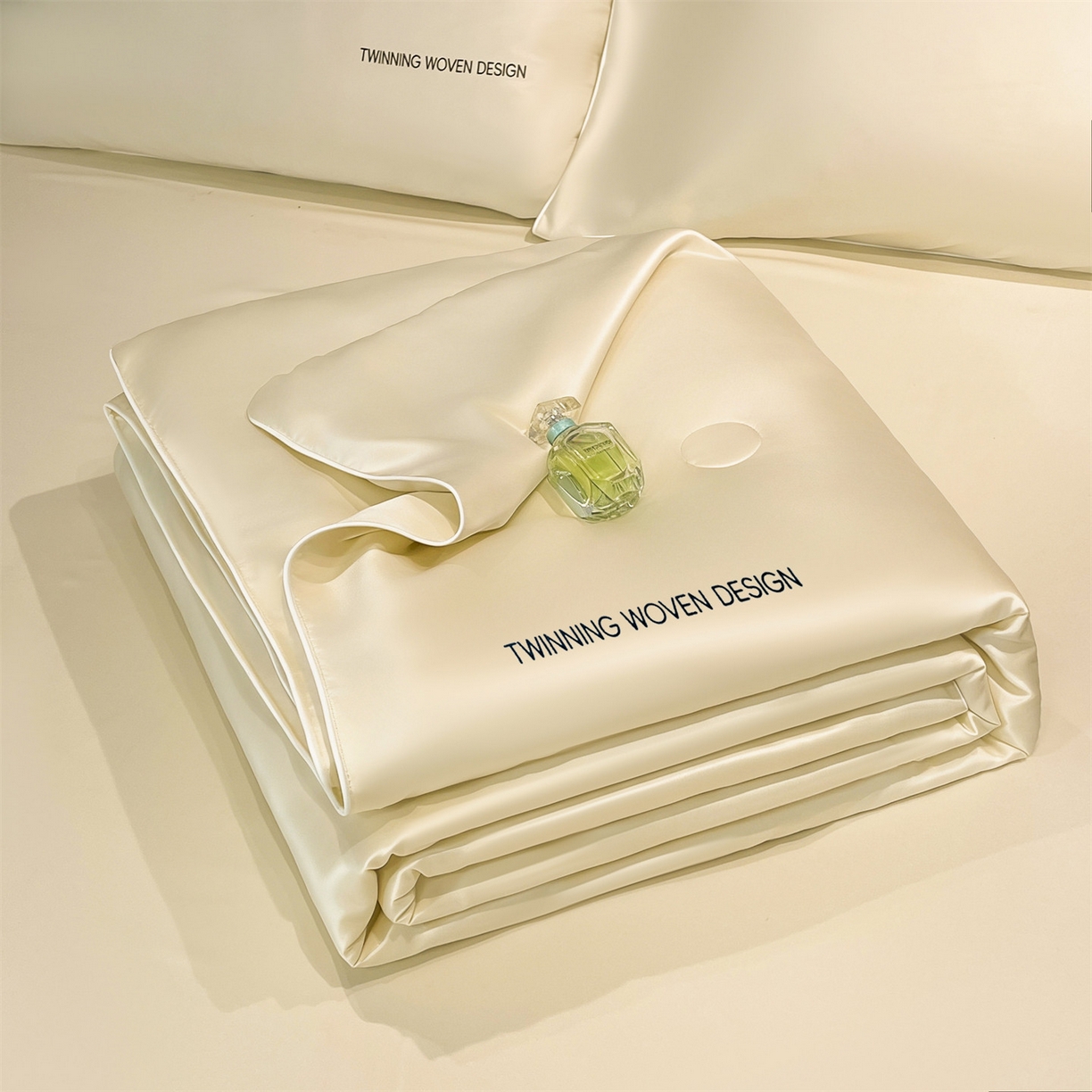 91家纺网 家纺一手货源 找家纺 招财星家纺 2026新款可水洗真丝被夏天空调被单人夏凉被冰丝夏被被子双人薄被（带质检报告买家秀） 丝语-奶白