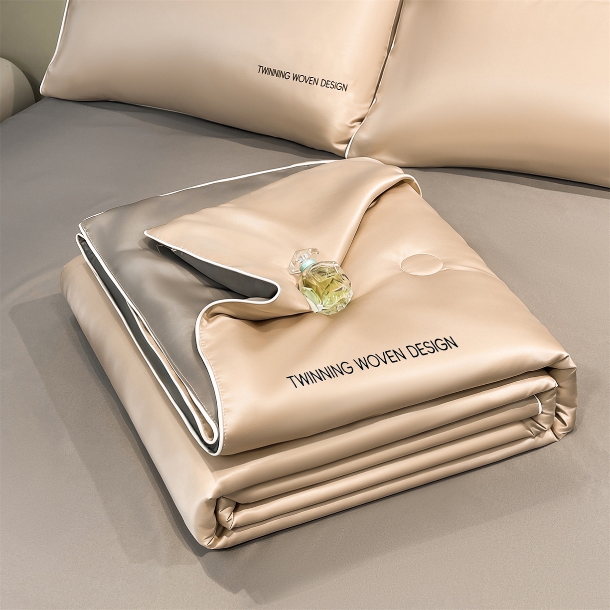 91家纺网 家纺一手货源 找家纺 招财星家纺 2026新款可水洗真丝被夏天空调被单人夏凉被冰丝夏被被子双人薄被（带质检报告买家秀） 丝语-奶咖+暖棕