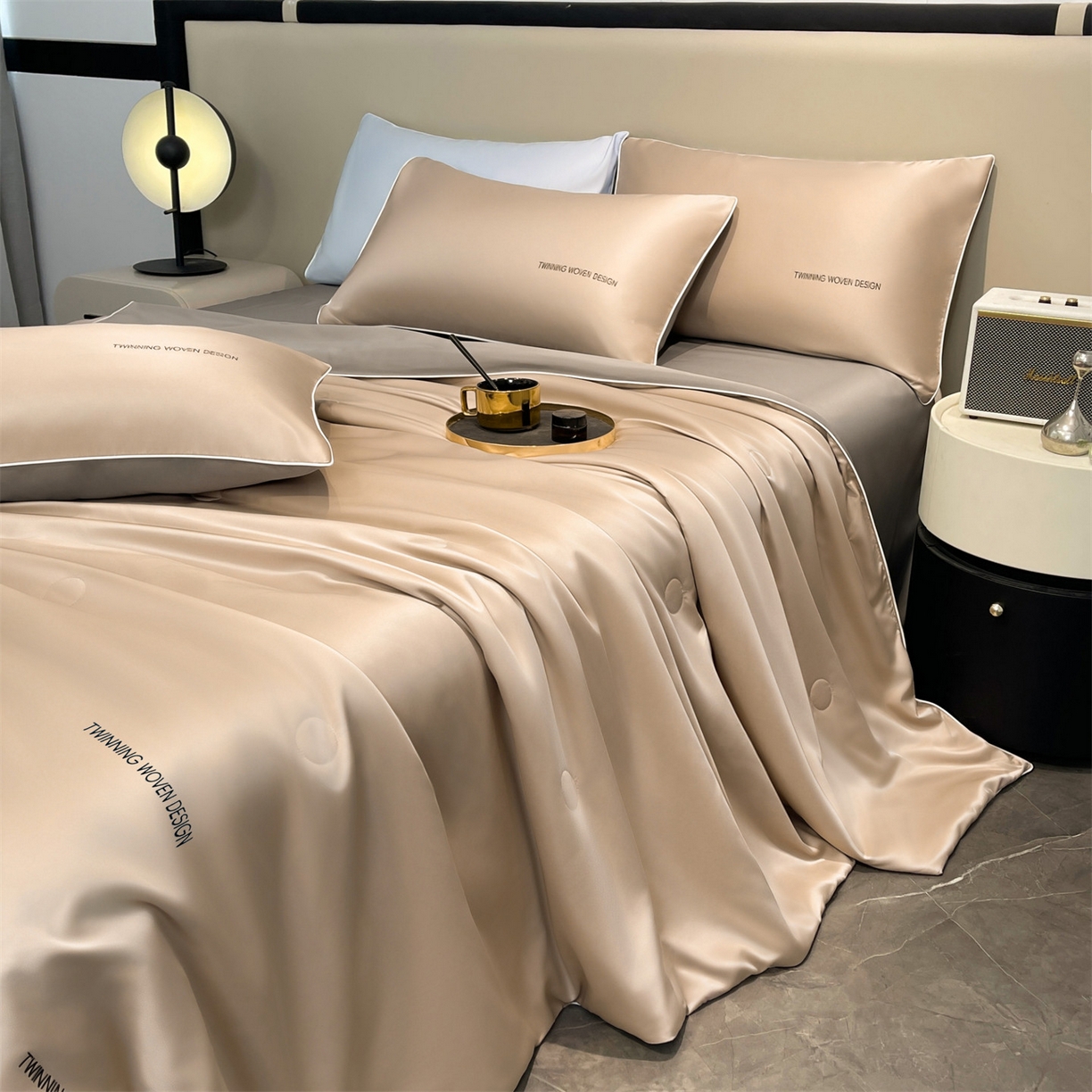 91家纺网 家纺一手货源 找家纺 招财星家纺 2026新款可水洗真丝被夏天空调被单人夏凉被冰丝夏被被子双人薄被（带质检报告买家秀） 丝语-奶咖+暖棕