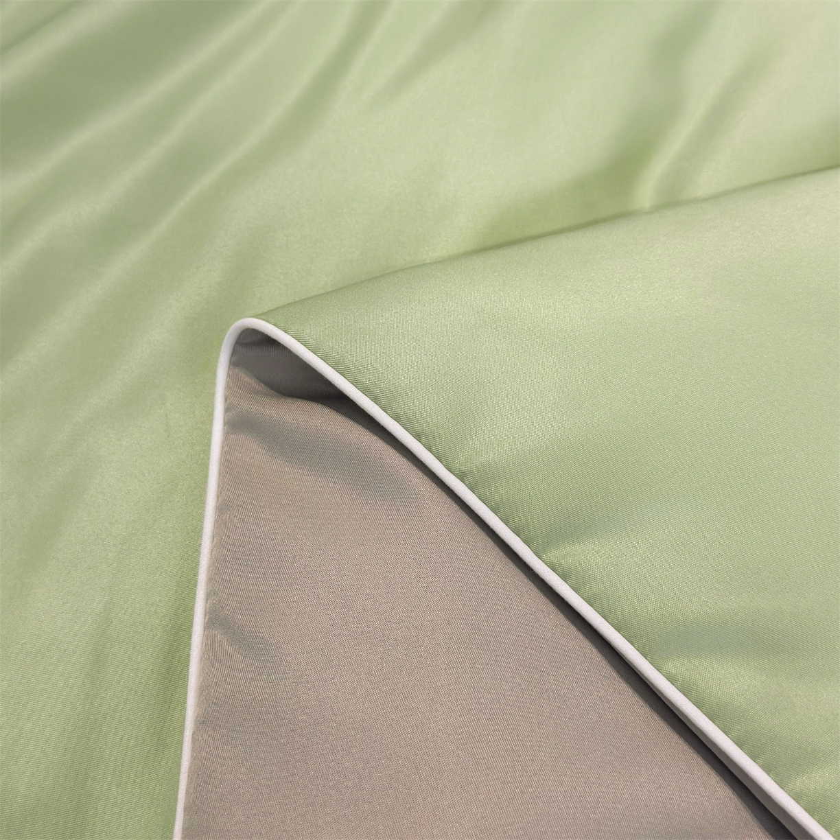 91家纺网 家纺一手货源 找家纺 招财星家纺 2026新款可水洗真丝被夏天空调被单人夏凉被冰丝夏被被子双人薄被（带质检报告买家秀） 丝语-青果绿+银灰