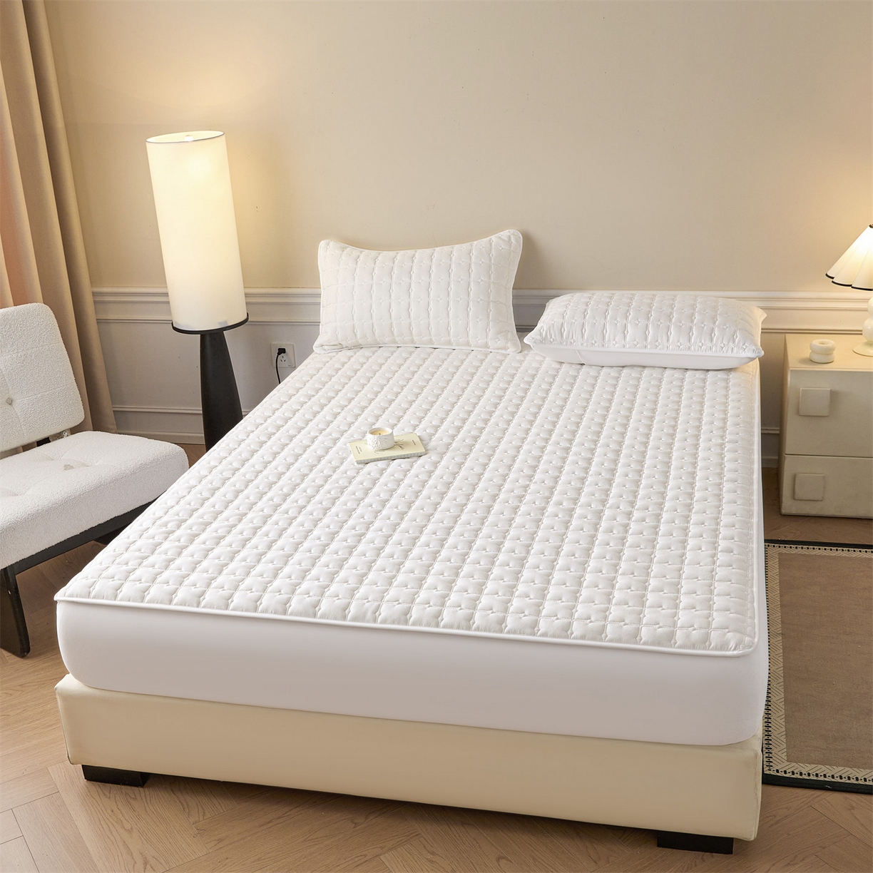 91家纺网 家纺一手货源 找家纺 优眠坊 2026新款夹棉床笠/防水床笠   床笠三件套 格趣-白色-防水款