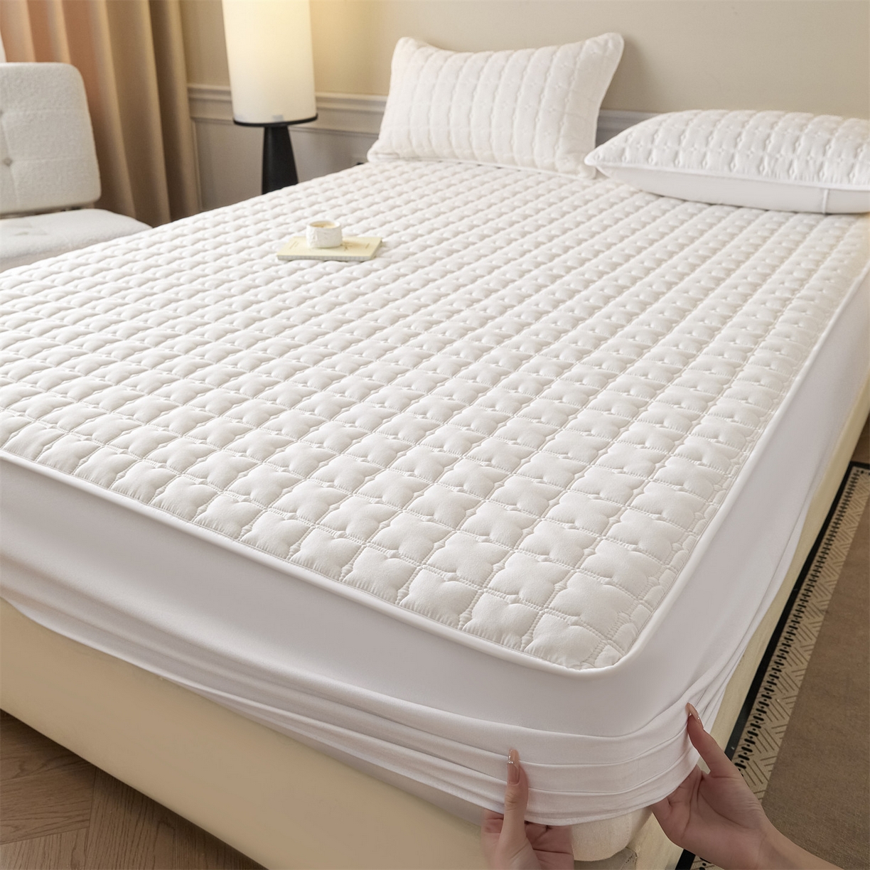 91家纺网 家纺一手货源 找家纺 优眠坊 2026新款夹棉床笠/防水床笠   床笠三件套 格趣-白色-防水款