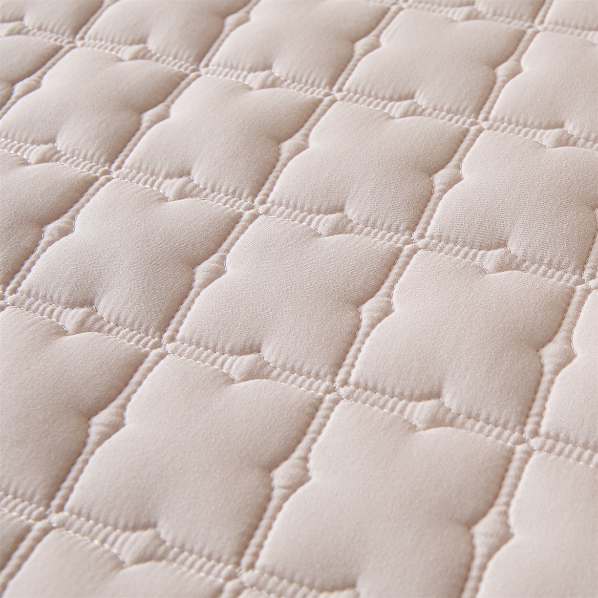 91家纺网 家纺一手货源 找家纺 优眠坊 2026新款夹棉床笠/防水床笠   床笠三件套 格趣-淡粉-防水款