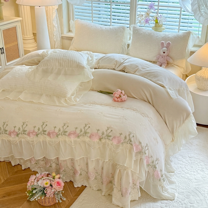 91家纺网 家纺一手货源 找家纺 苏米娜家纺SUMINA 2026新款春夏韩版床盖款多功能夏被床盖四件套 花恋系列 花恋-奶昔白