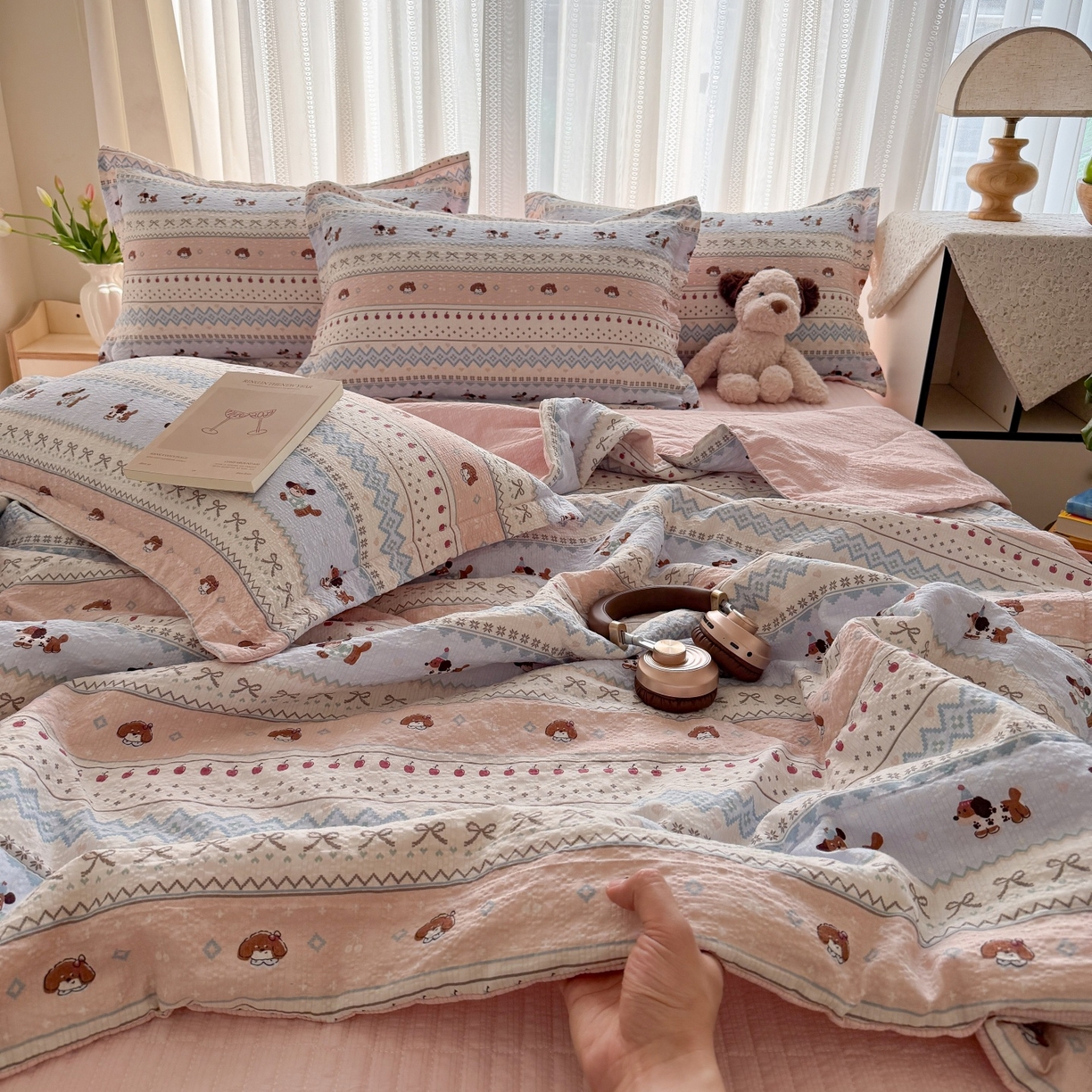 91家纺网 家纺一手货源 找家纺 梵希雅 2026新款云感泡芙棉泡芙纱床盖夏被四件套 费尔岛小狗