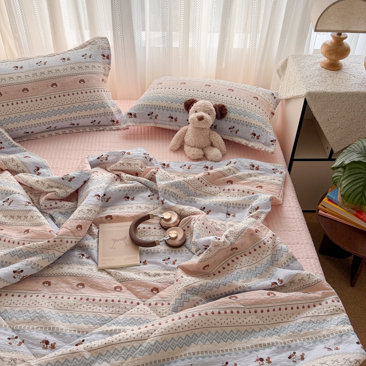 91家纺网 家纺一手货源 找家纺 梵希雅 2026新款云感泡芙棉泡芙纱床盖夏被四件套 费尔岛小狗