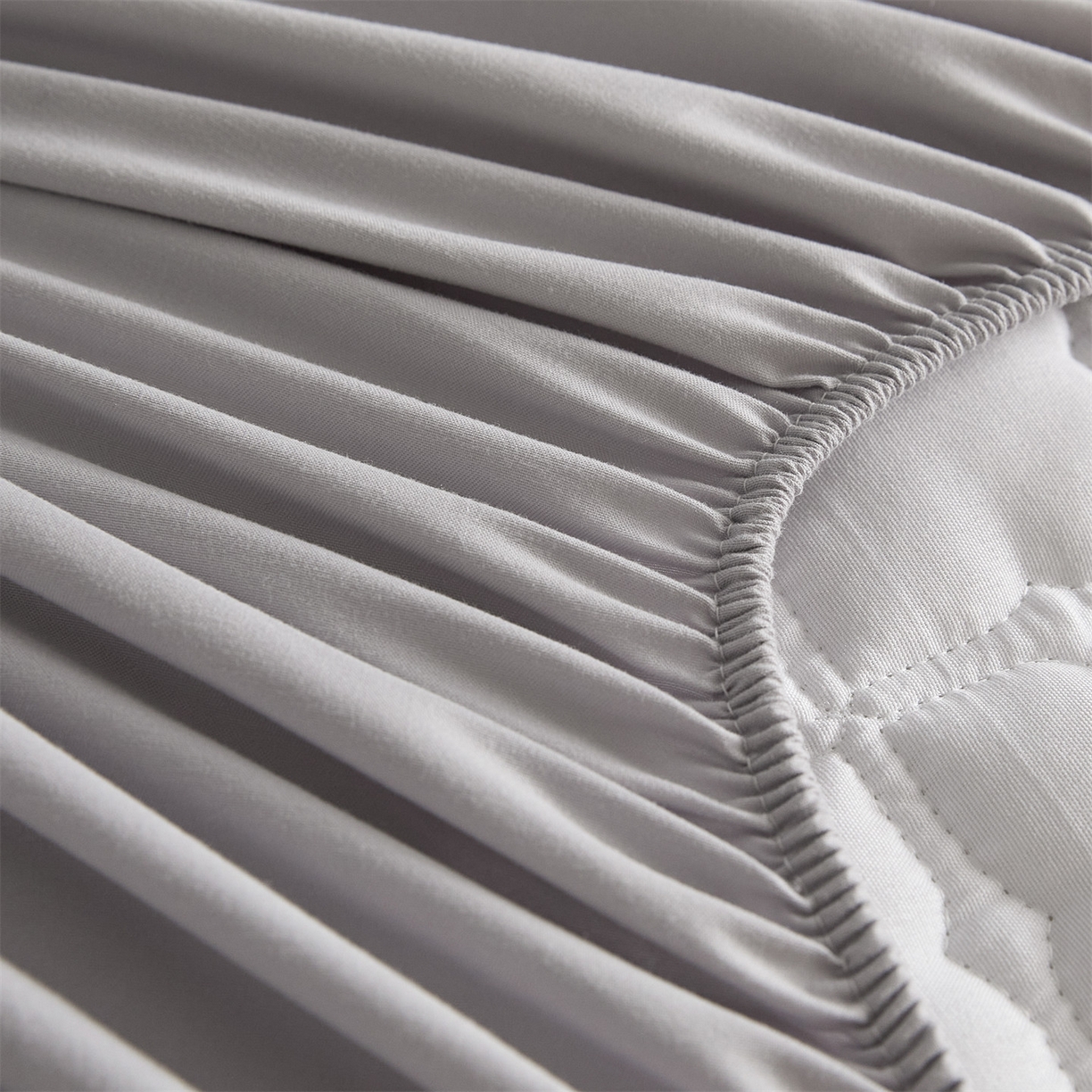 91家纺网 家纺一手货源 找家纺 优眠坊 2026新款夹棉床笠/防水床笠   床笠三件套 格趣-浅灰-防水款