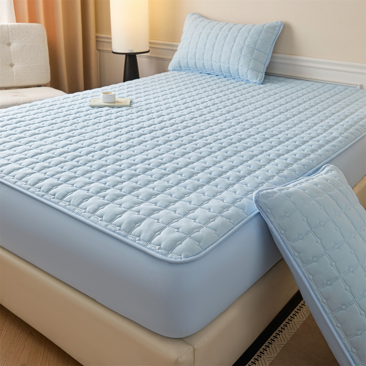 91家纺网 家纺一手货源 找家纺 优眠坊 2026新款夹棉床笠/防水床笠   床笠三件套 格趣-浅蓝-防水款