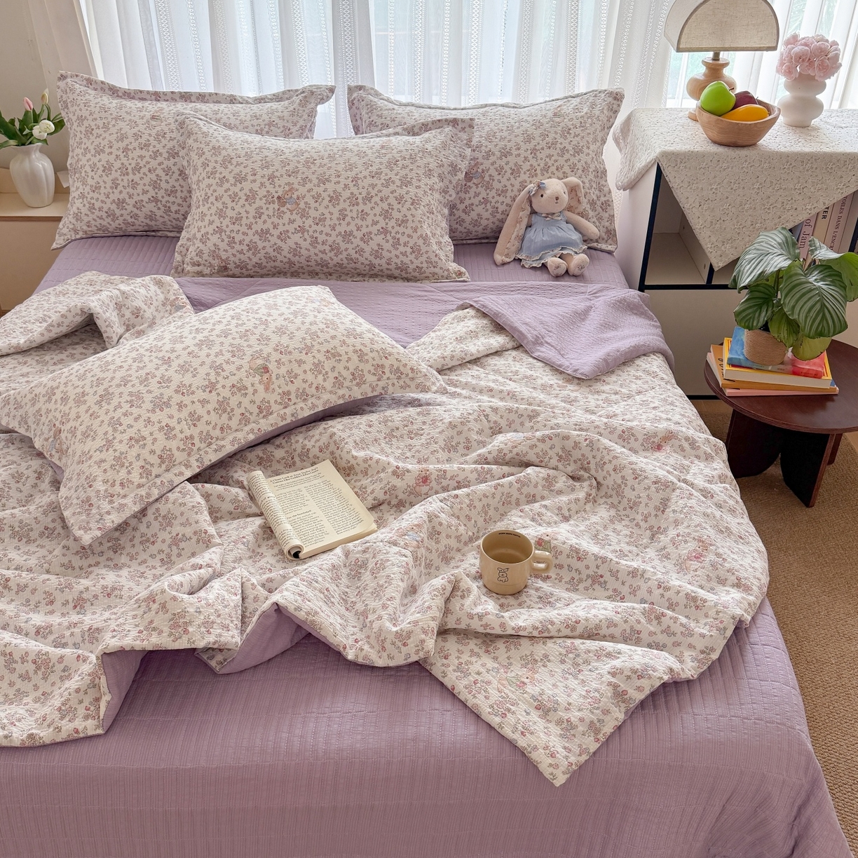 91家纺网 家纺一手货源 找家纺 梵希雅 2026新款云感泡芙棉泡芙纱床盖夏被四件套 红果兔兔